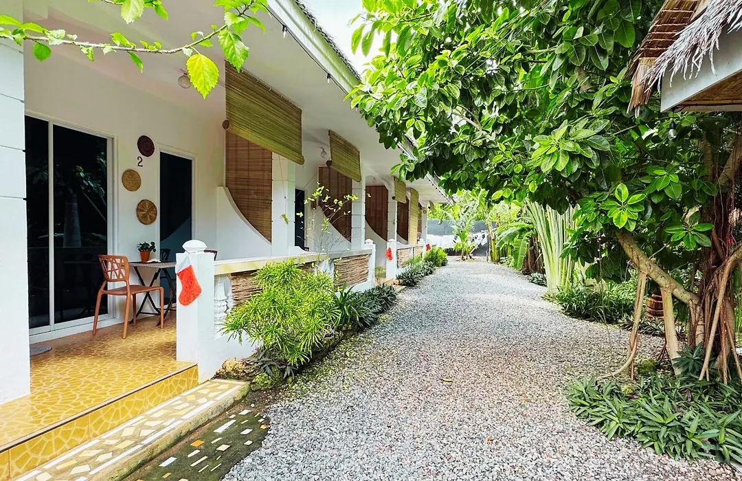 Nautilus Hostel & Hammocks-1